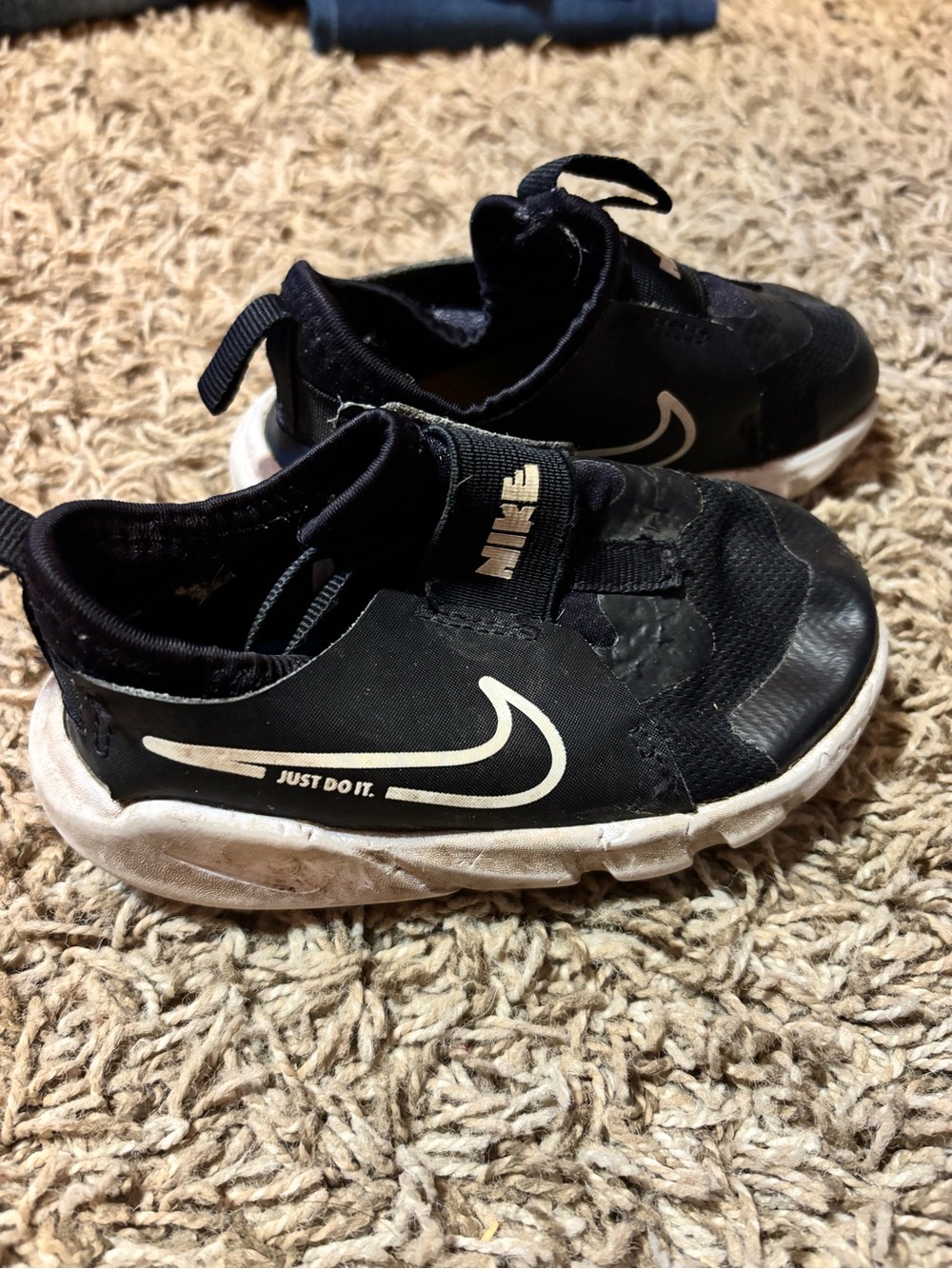 Nike Kids' Black Slip-On Sneaker